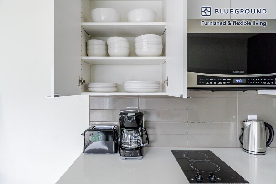 Building Photo - 5001 Brooklyn Ave NE