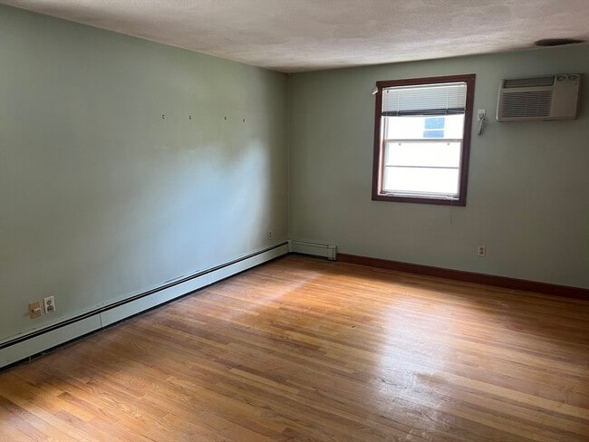 Building Photo - 177 Warren St