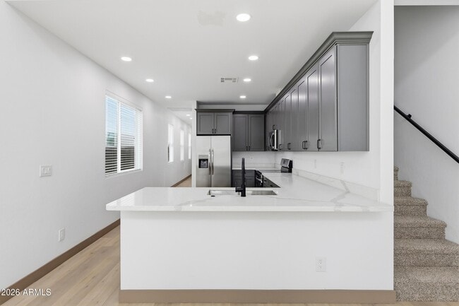 Building Photo - 2813 Trumbull Rd