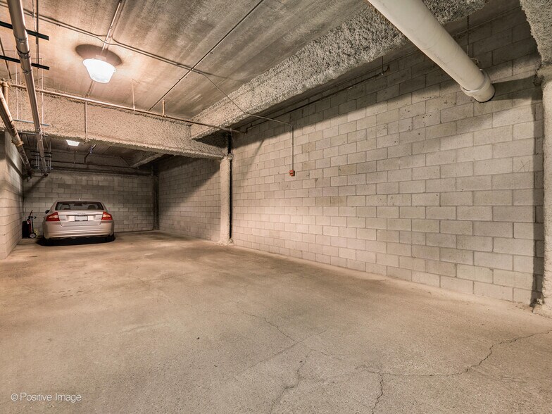 Building Photo - 1260 W Washington Blvd