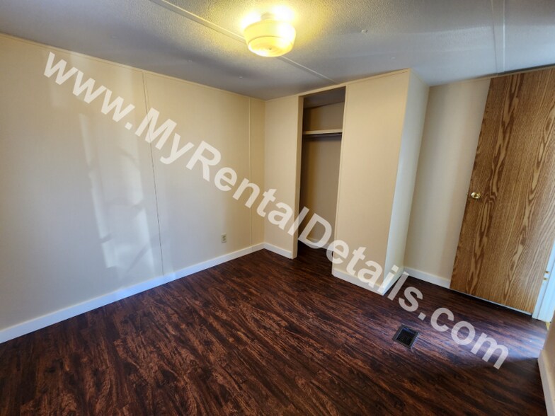 Building Photo - 49 Brookdale Rd