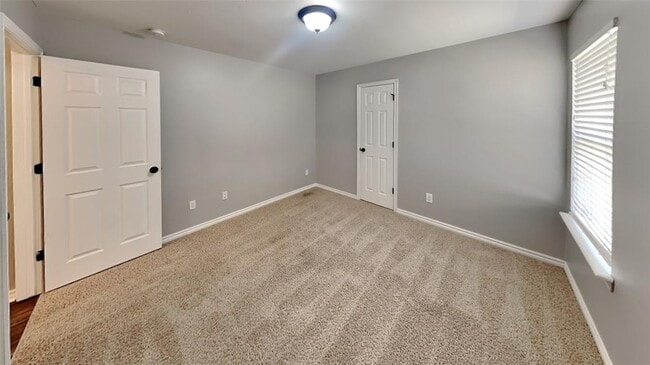 Building Photo - 16208 Romeo Dr