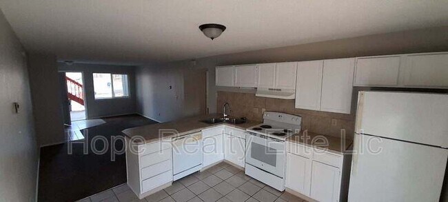 Building Photo - 1169 Mazatlan Cir