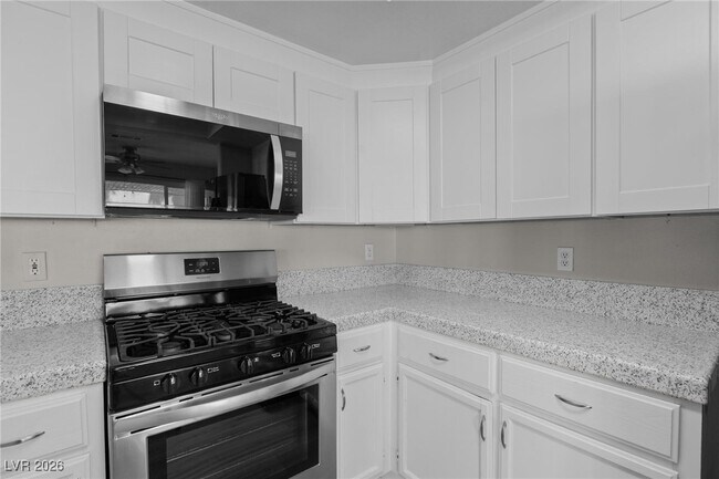 Building Photo - 7652 Botany Bay Dr