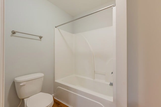 Building Photo - 4525 Village Ct