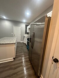 Building Photo - Amazing 4-BEDROOM TOWNHOME FOR RENT 21215