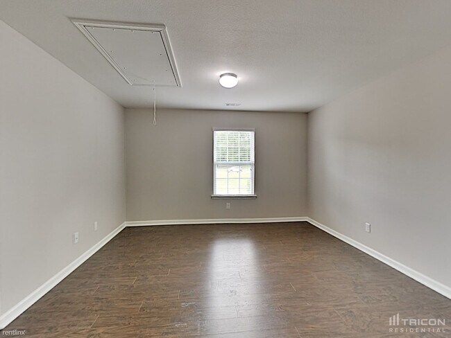 Building Photo - 104 Shadow Woods Rd