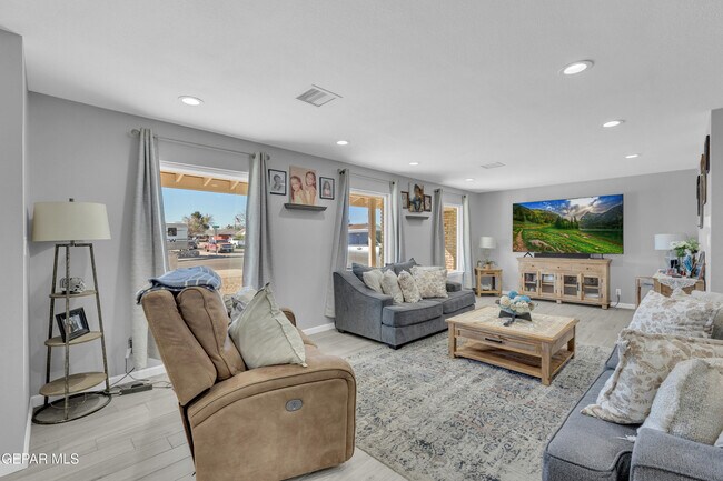 Building Photo - 9913 Album Ave