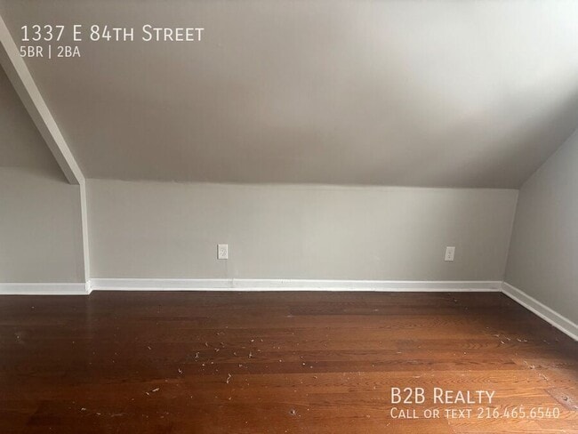 Building Photo - 1337 E 84th St