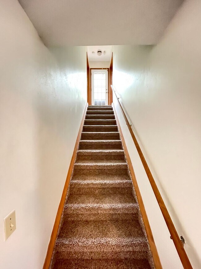 Building Photo - 512 N 37th St