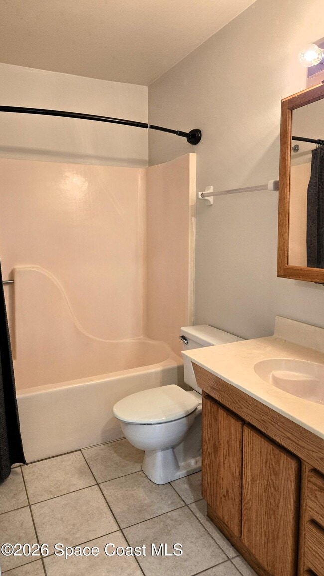 Building Photo - 1731 Bluebird Ct