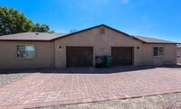 Building Photo - 1251 Barzona Ave