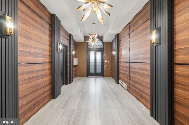 Building Photo - 203 S 13th St