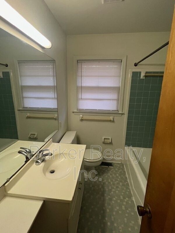 Building Photo - 1311 Ingomar Pl