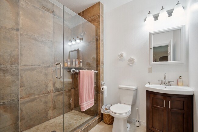 Building Photo - 24514 San Pellino Dr