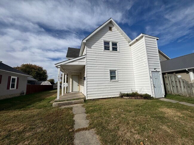 Primary Photo - 1805 N Wabash Ave