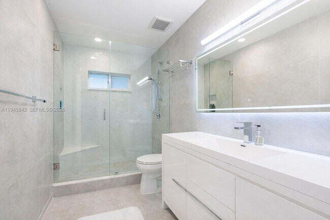 Building Photo - 11291 SW 62nd Terrace