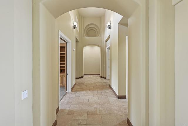 Building Photo - 431 Flores De Oro