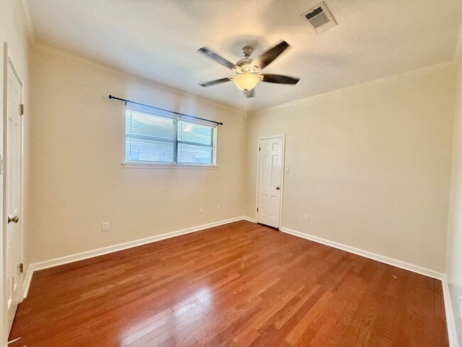 Building Photo - Home For Lease