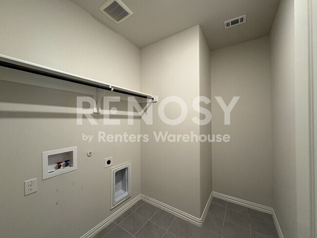Building Photo - 11028 Elata Dr