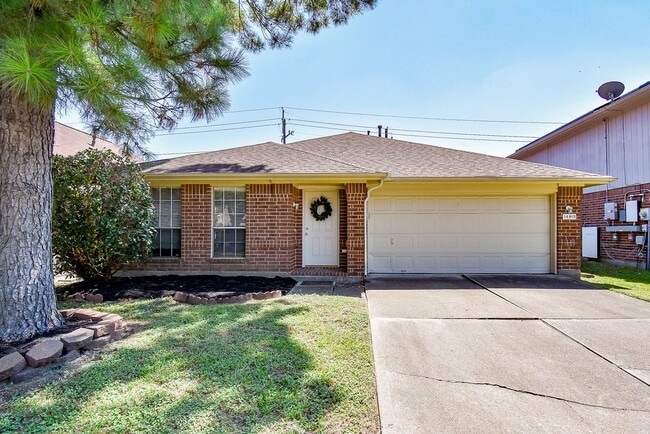 Building Photo - 14915 Willow Hearth Dr