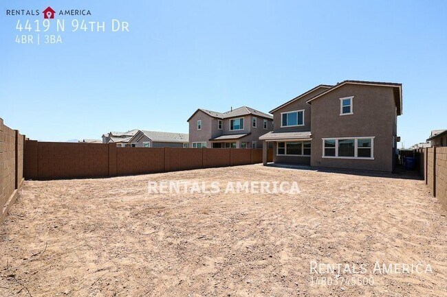 Building Photo - Gorgeous Open-Concept 4-Bedroom Home in a ...