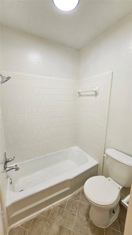Building Photo - 401 SE 12th Ave