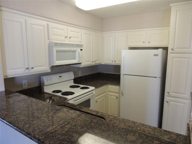 Building Photo - 3125 Sondra Dr