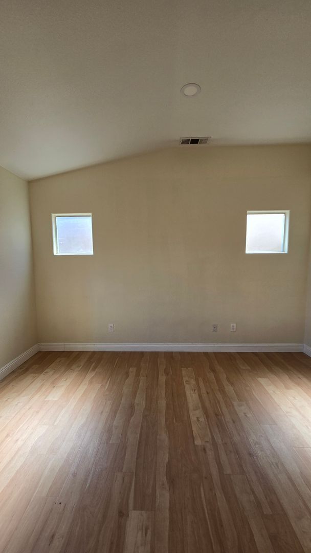 Building Photo - 8719 Starfish Dr