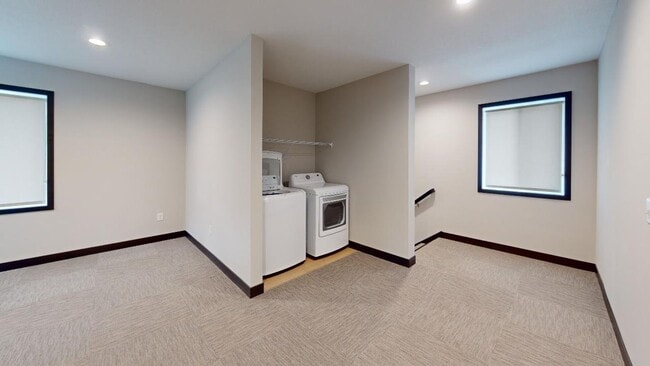 Building Photo - 2023 Build Single Family close to U of M C...