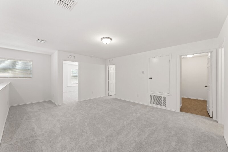 Building Photo - 816 Breakwater Dr