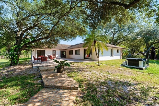 Building Photo - 12511 SW 13th St