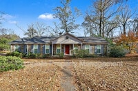 Building Photo - 3801 Cromwell Dr