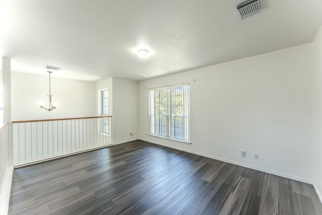 Building Photo - 1339 Diamond Bluff