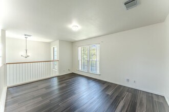 Building Photo - 1339 Diamond Bluff