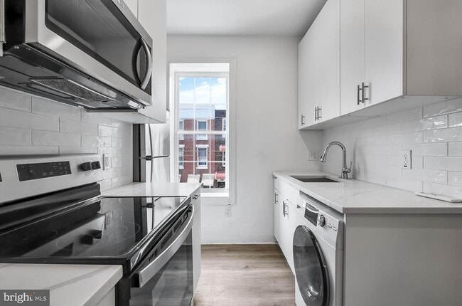 Primary Photo - 2046 E Huntingdon St