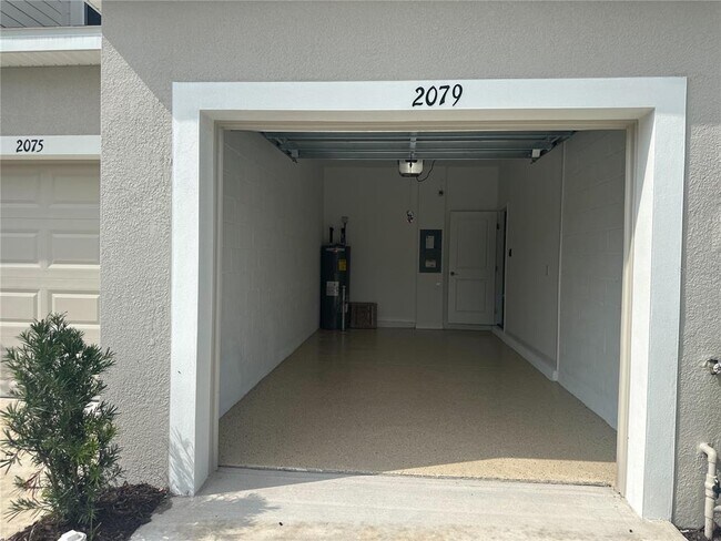 Building Photo - 2079 Hallier Cv