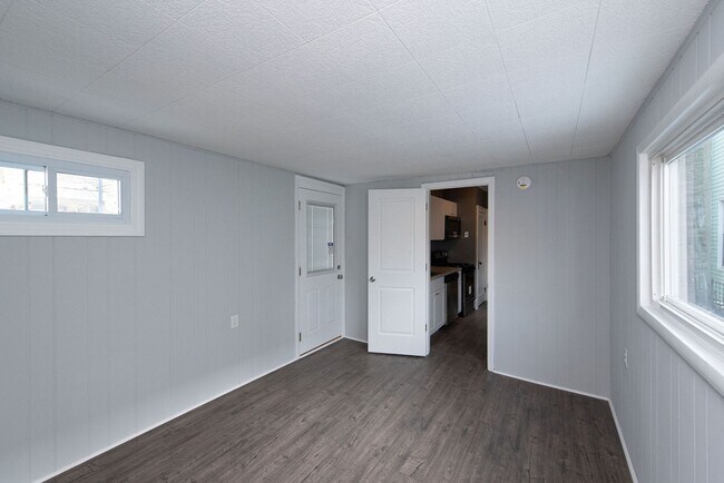 Building Photo - 4507 Ashland Ave