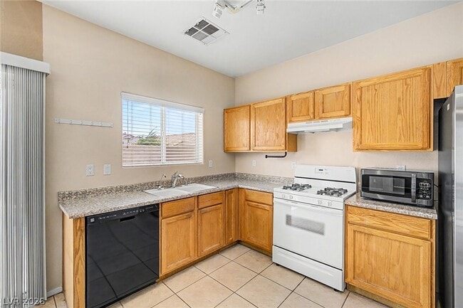 Building Photo - 3468 Momentum Ct