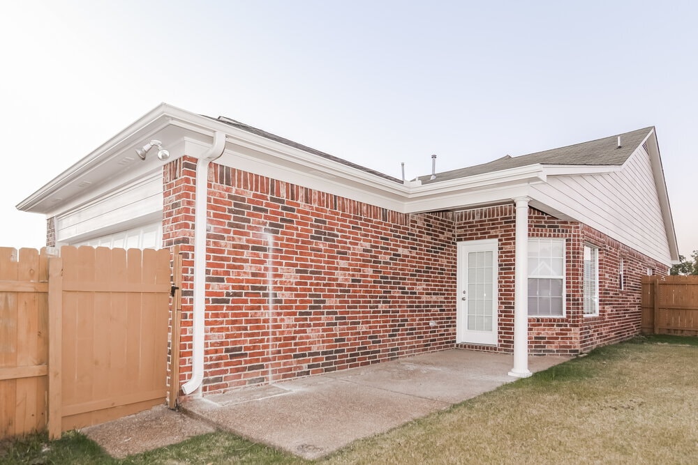 Building Photo - 6887 Seaside Dr