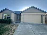Building Photo - Newly built (2019) single-family