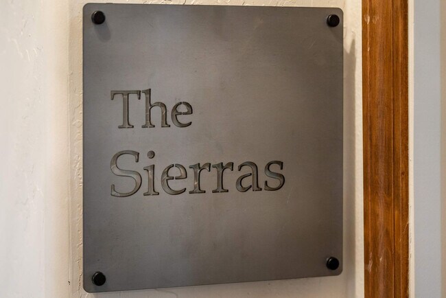 Building Photo - 43620 Washburn Dr