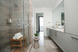 Building Photo - 1211 Caroline St