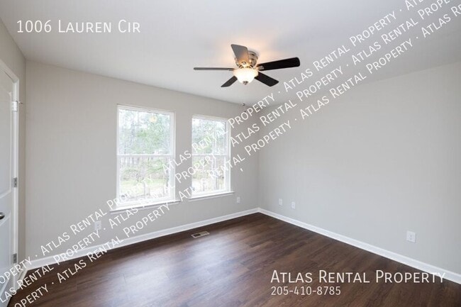 Building Photo - 1006 Lauren Cir E