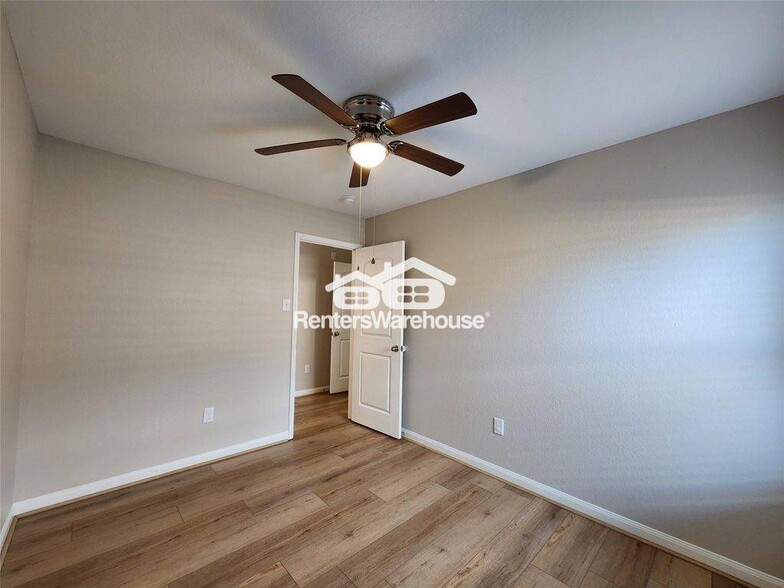 Building Photo - 22527 Cloverland Field Dr