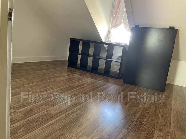 Building Photo - 145 S Beaver St