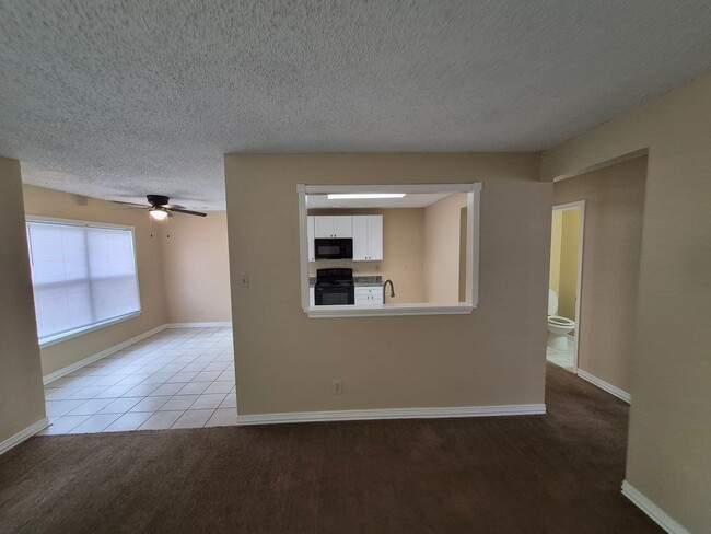 Building Photo - 8007 Chestnut Bluff Dr