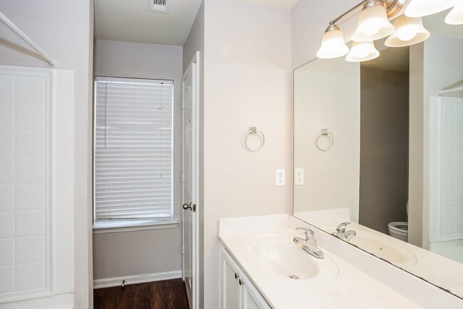 Building Photo - 5713 Henderson Oaks Dr