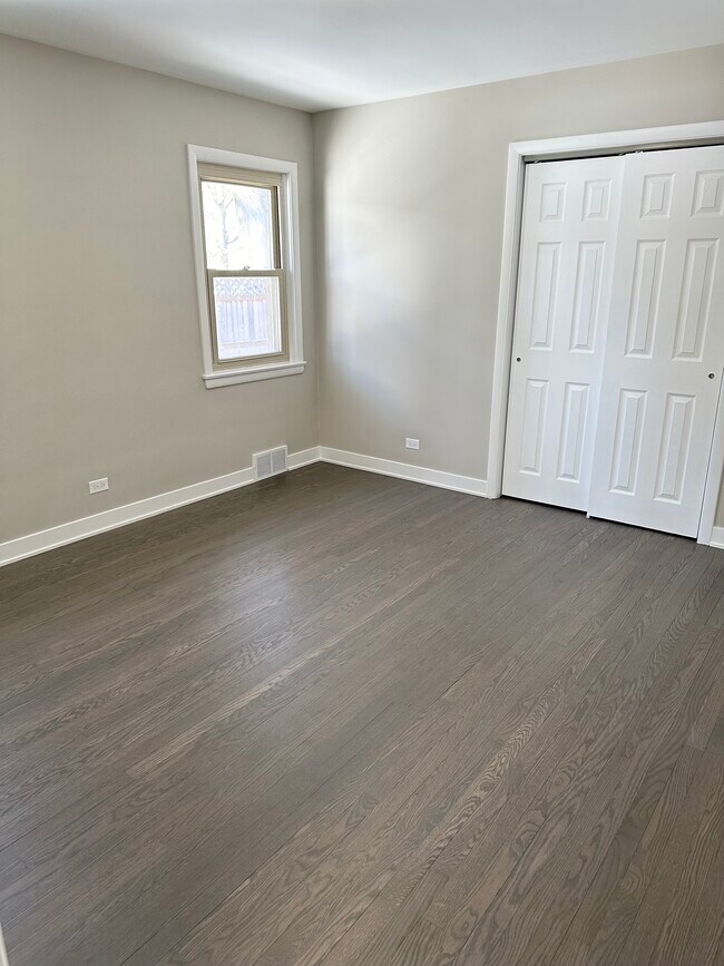 Building Photo - 2049 Hagen Ln