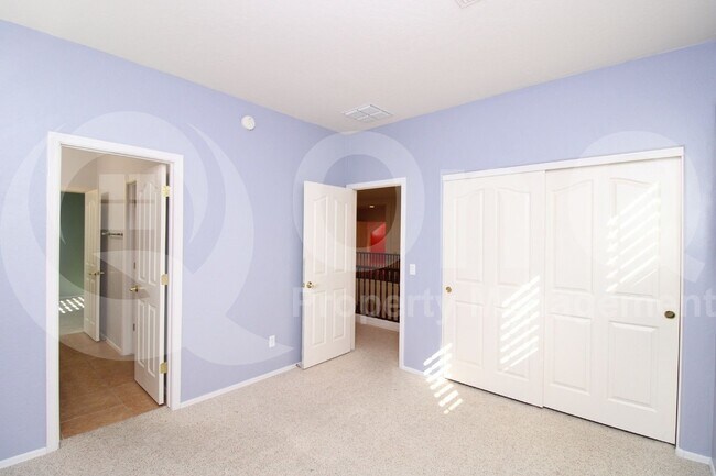 Building Photo - 3316 E Kingbird Pl
